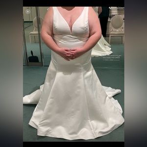 Ivory Wedding Dress